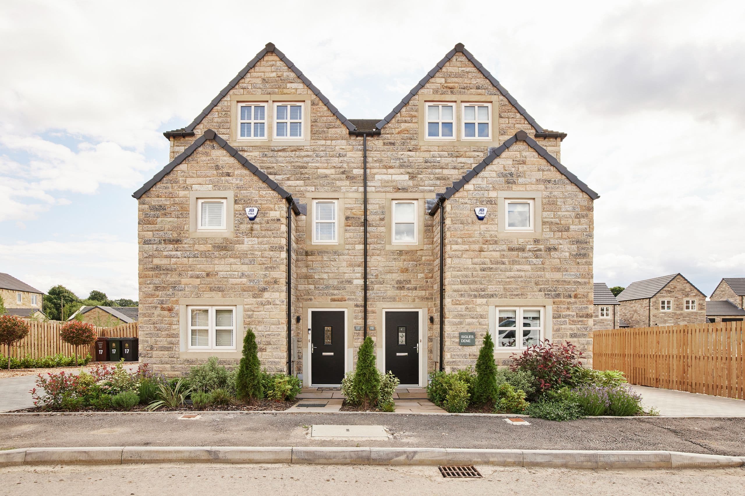 BOLTON_GARDENS_SILSDEN_PLOT_1_THE_FOSTER_FRONT_EXTERNALS_005